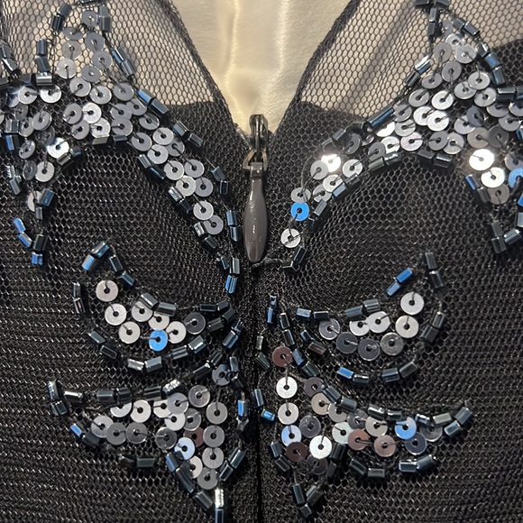 Cachet - Navy colored - formal dress with beads and sequins - Picture 6 of 7